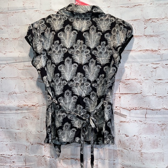 Free People Shirt Womens 0 Black Gray Peacock Feathers Silk Blouse Keyhole - Picture 5 of 10